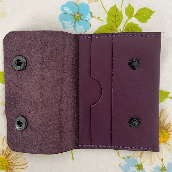 Handmade Genuine Leather Wallet - Picture 4 of 5